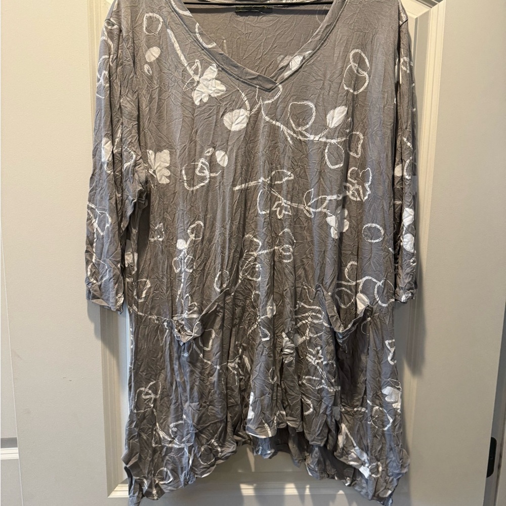 Max Studio Charcoal XL Top
